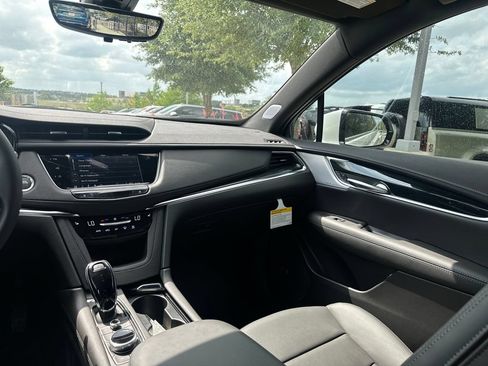 New 2026 Cadillac XT5 Premium Luxury w/ LPO, ONYX Package FWD image 26