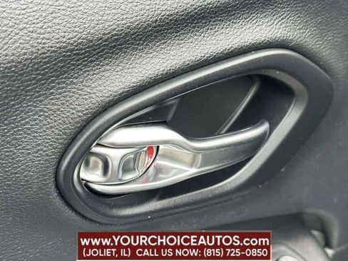 Used 2019 Jeep Cherokee Latitude w/ Popular Appearance Group AWD/4WD image 46
