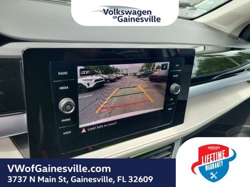Used 2025 Volkswagen Taos SE FWD image 28
