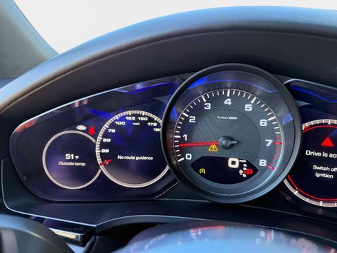 Used 2021 Porsche Cayenne S image 57