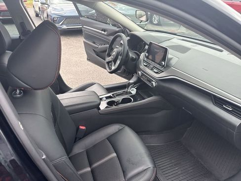 Used 2025 Nissan Altima 2.5 SR image 35