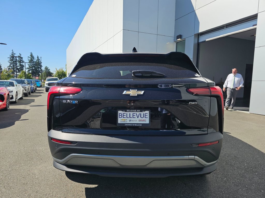 New 2026 Chevrolet Blazer EV LT AWD/4WD image 6