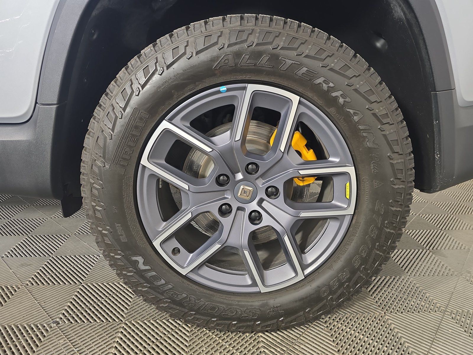 Used 2022 Rivian R1T Launch Edition AWD/4WD image 10