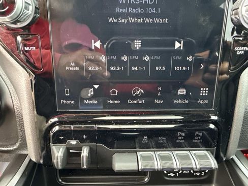 Used 2023 RAM 1500 Big Horn AWD/4WD image 34