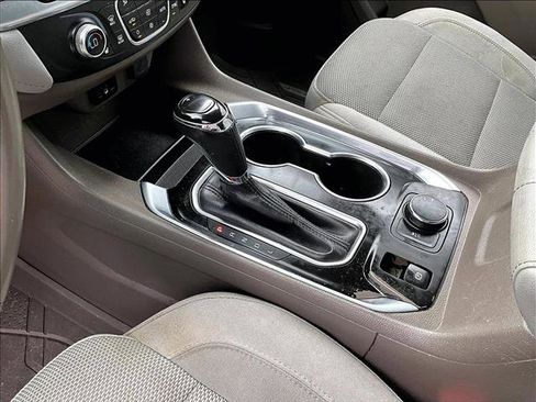 Used 2019 Chevrolet Traverse LT image 15