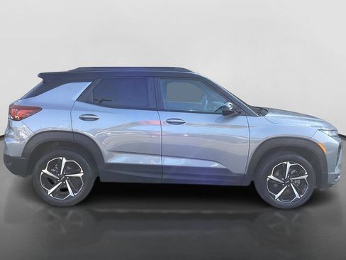 Used 2023 Chevrolet TrailBlazer RS w/ Sun and Liftgate Package AWD/4WD image 4