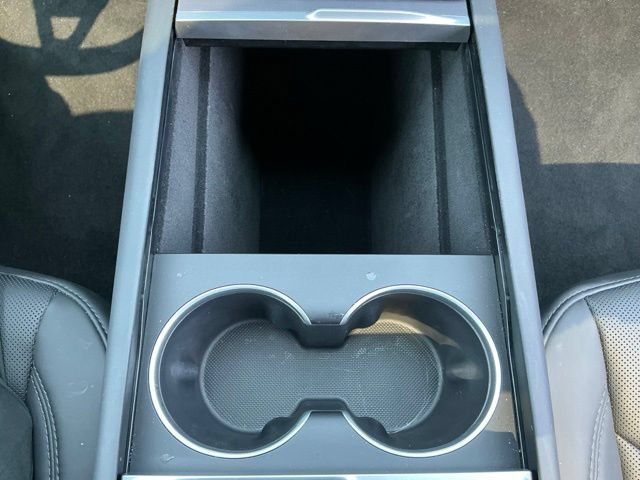 Used 2026 Tesla Model Y 2WD image 28