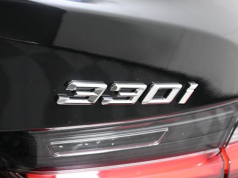 New 2026 BMW 330i xDrive Sedan w/ Convenience Package image 37