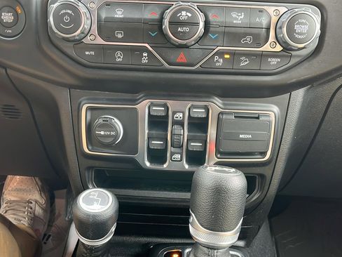 Used 2020 Jeep Wrangler Unlimited Sport image 20