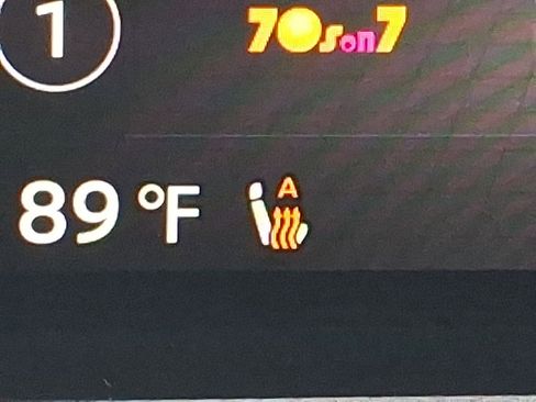 Used 2025 Nissan Murano SV image 19