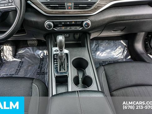 Used 2025 Nissan Altima 2.5 SV image 39