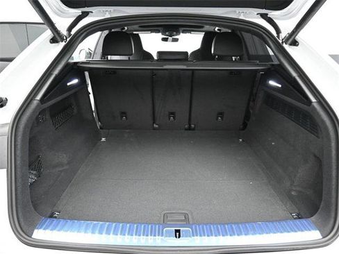 New 2026 Audi RS Q8 performance image 12