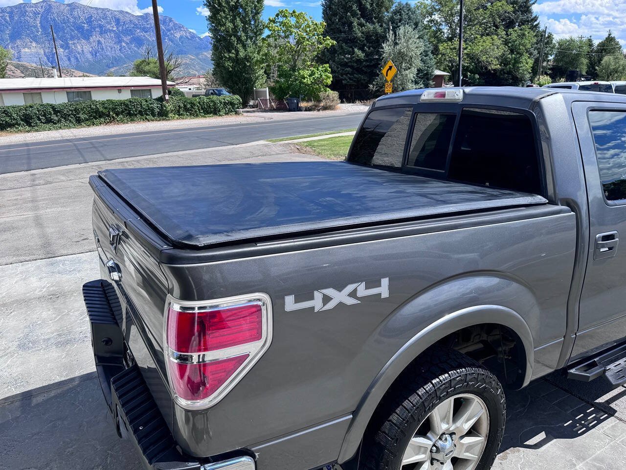 Used 2013 Ford F150 Lariat w/ Luxury Equipment Group AWD/4WD image 12