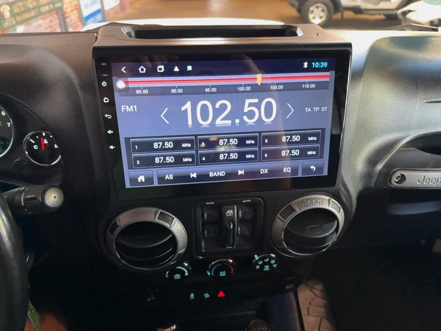 Used 2011 Jeep Wrangler Unlimited Sport AWD/4WD image 17