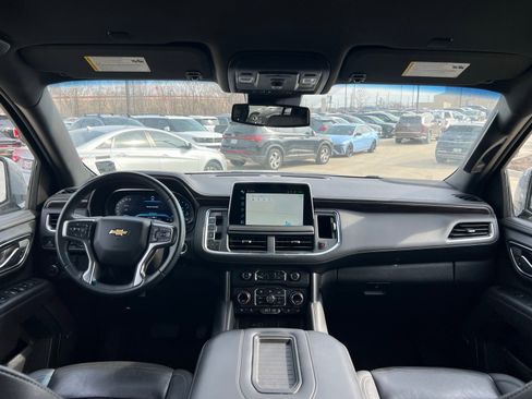 Used 2024 Chevrolet Suburban LT image 23