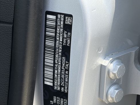 Used 2018 Jeep Renegade Trailhawk AWD/4WD image 31