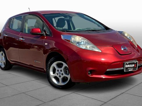 Used 2012 Nissan Leaf SV image 2