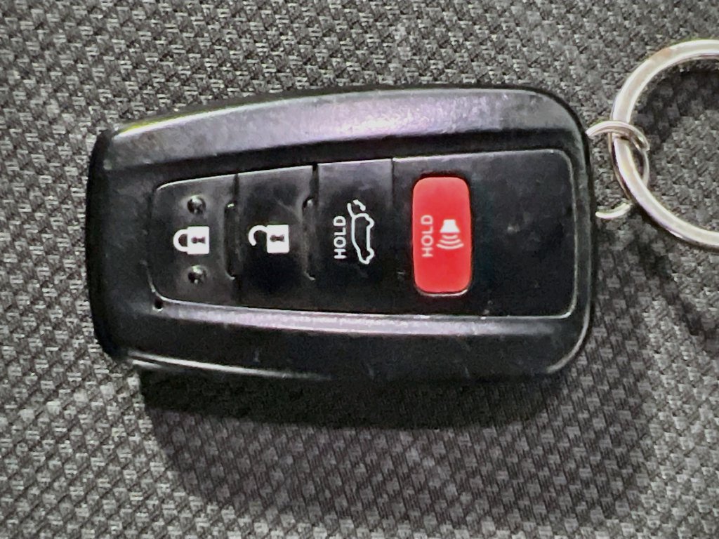 Used 2025 Toyota RAV4 XLE w/ Convenience Package AWD/4WD image 33