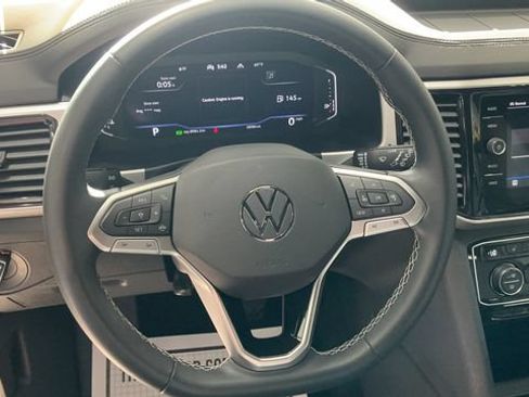 Used 2022 Volkswagen Atlas Cross Sport SE AWD/4WD image 21