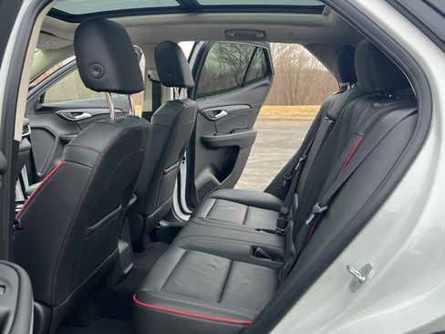Used 2023 Buick Envision Essence w/ Technology Package I AWD/4WD image 37