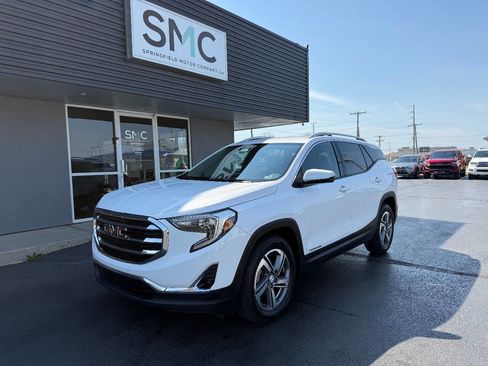 Used 2019 GMC Terrain SLT image 1