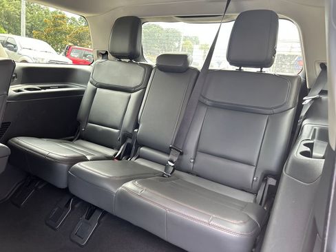 Used 2025 Ford Expedition Active RWD image 15