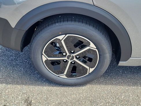 New 2026 Kia Niro LX FWD image 37