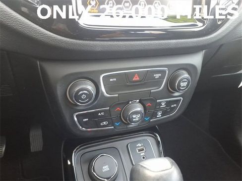 Certified 2020 Jeep Compass Limited image 17