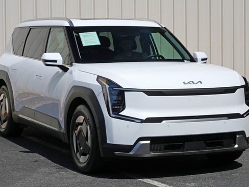 Used 2026 Kia EV9 Wind AWD/4WD image 63