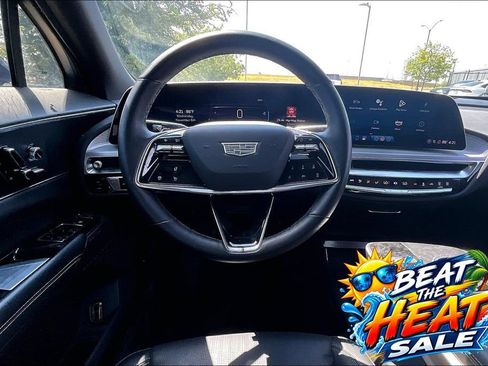 Used 2025 Cadillac Lyriq Sport RWD image 6