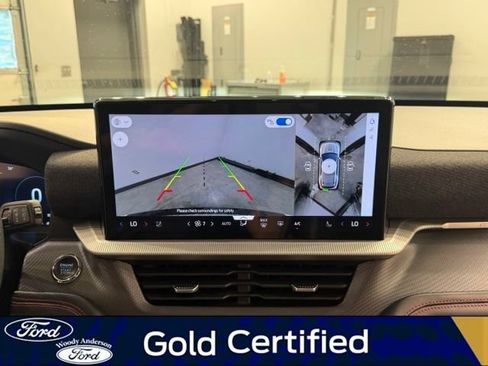 Certified 2025 Ford Explorer ST-Line w/ Premium Package AWD/4WD image 16