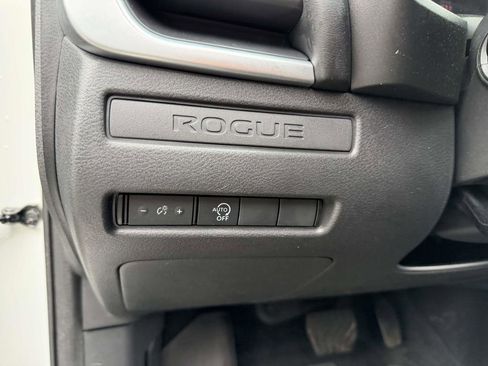 Used 2024 Nissan Rogue S AWD/4WD image 24