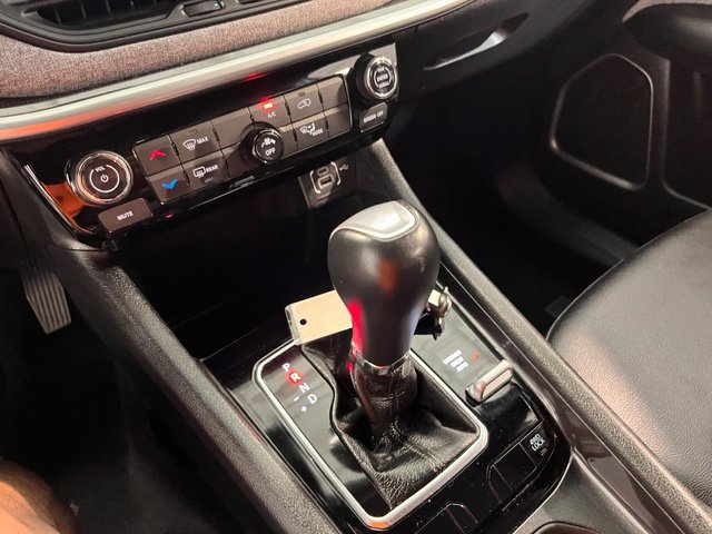 Used 2024 Jeep Compass Latitude AWD/4WD image 31