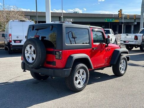 Used 2017 Jeep Wrangler Sport w/ Connectivity Group AWD/4WD image 7