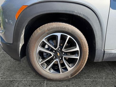 Used 2024 Chevrolet TrailBlazer LT w/ LT Cold Weather Package FWD image 14