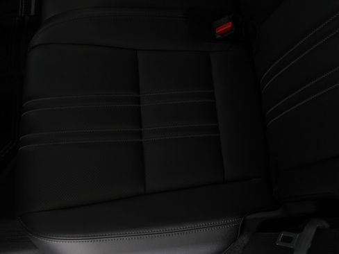 Used 2024 Honda HR-V EX-L image 17