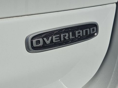 New 2025 Jeep Grand Cherokee L Overland w/ Luxury Tech Group IV image 5