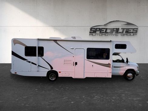 Used 2014 Ford E-450 and Econoline 450 Super Duty w/ Motorhome Prep Package RWD image 11