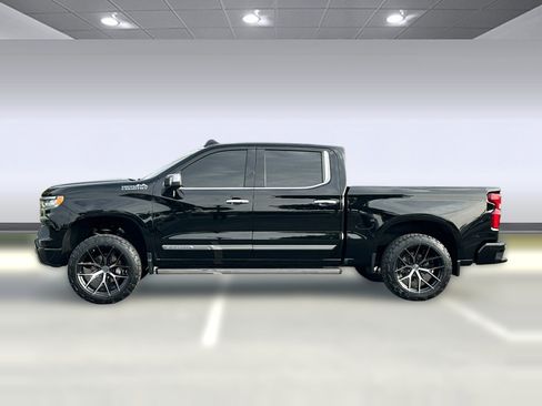 Used 2024 Chevrolet Silverado 1500 High Country w/ High Country Premium Package image 2