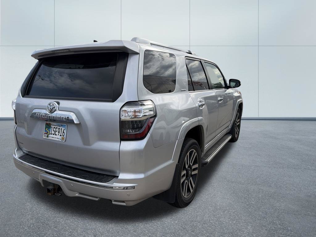 Used 2019 Toyota 4Runner SR5 AWD/4WD image 3