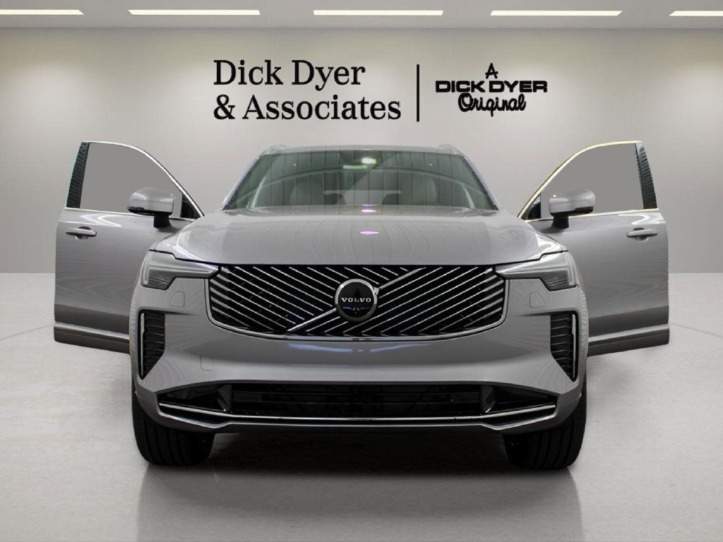 Certified 2026 Volvo XC90 B5 Plus w/ Protection Package Premier AWD/4WD image 8