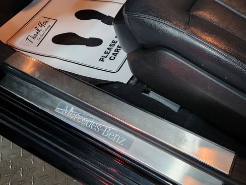 Used 2013 Mercedes-Benz E 350 E 350 4MATIC Wagon 4D image 10