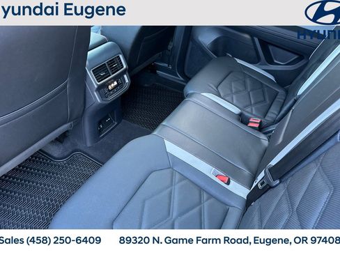 Used 2025 Volkswagen Atlas Peak Edition SE image 15