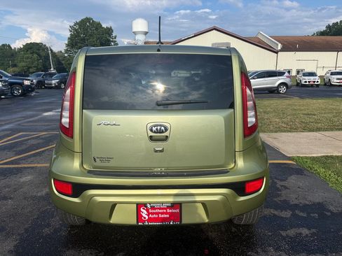 Used 2013 Kia Soul ! w/ Premium Pkg FWD image 7