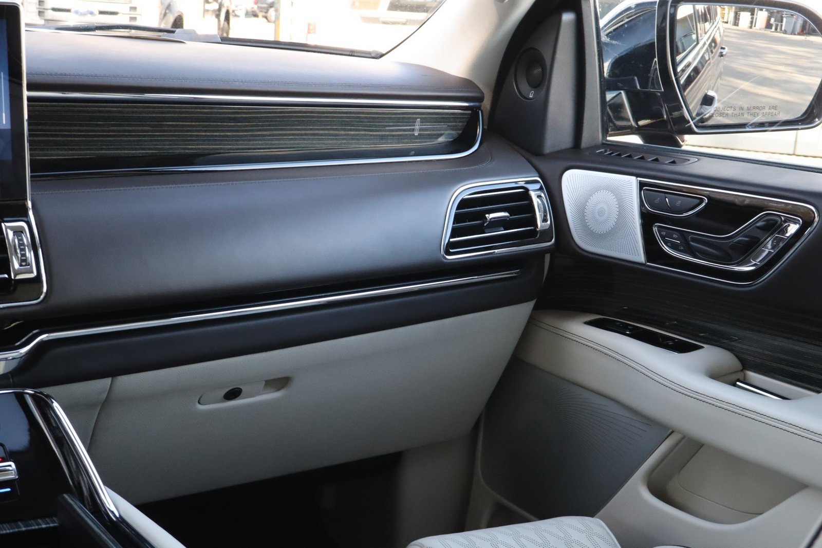 Used 2023 Lincoln Navigator Black Label AWD/4WD image 28