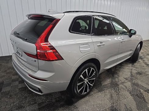 Used 2023 Volvo XC60 B5 Plus image 10