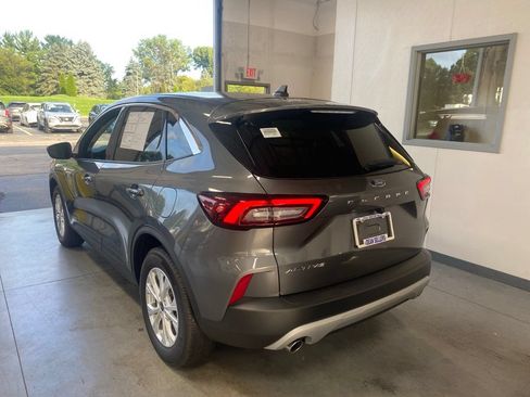 Used 2023 Ford Escape Active w/ Cold Weather Package FWD image 3