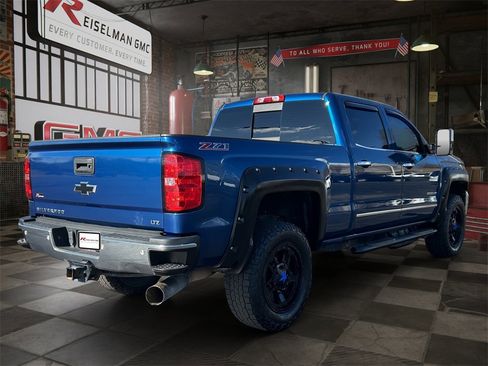 Used 2019 Chevrolet Silverado 2500 LTZ w/ Duramax Plus Package image 3