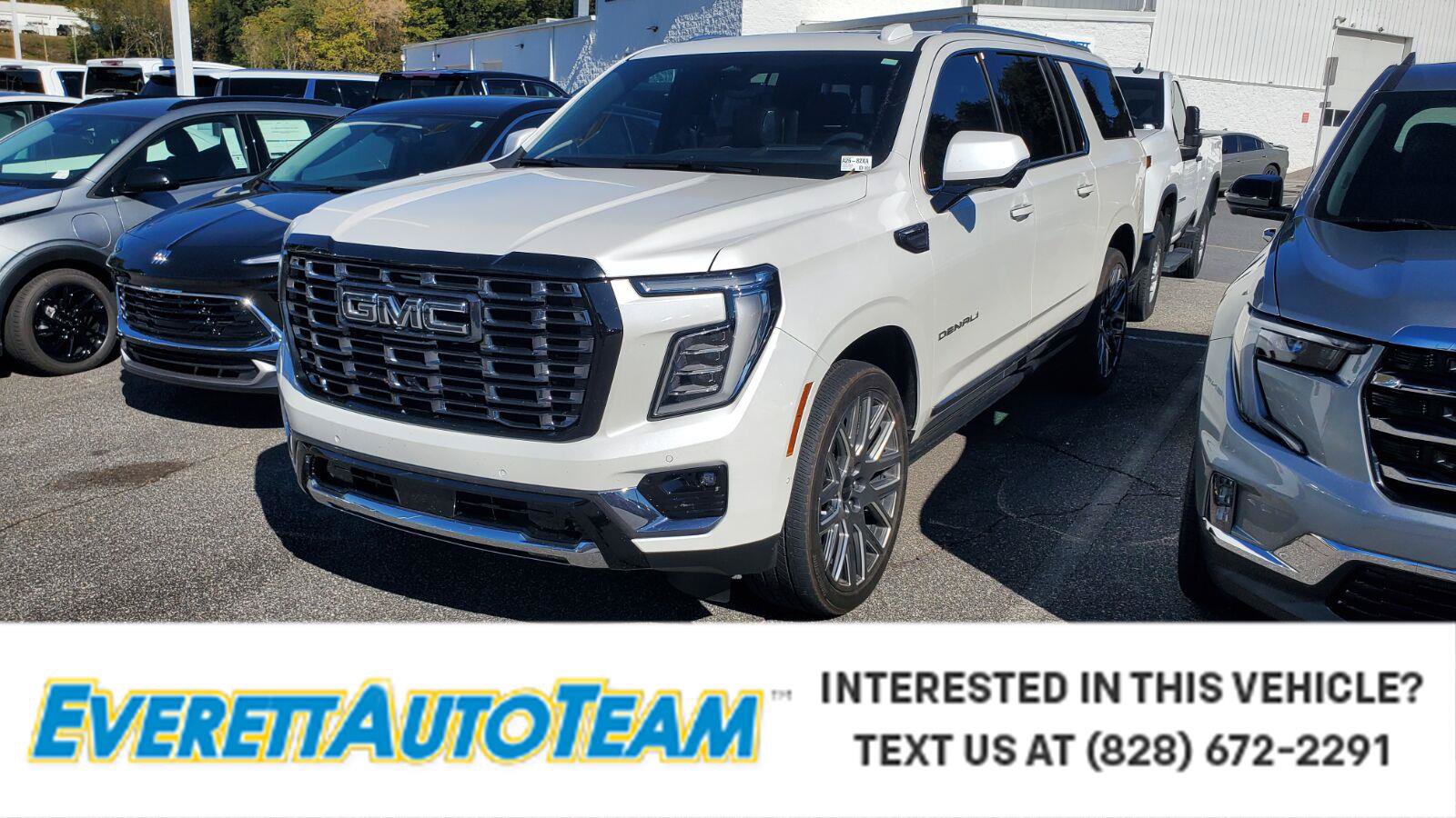 Used 2025 GMC Yukon XL Denali Ultimate w/ LPO, Floor Liner Package AWD/4WD image 1