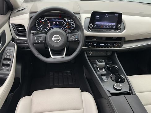 Used 2023 Nissan Rogue SV w/ SV Premium B Package AWD/4WD image 11